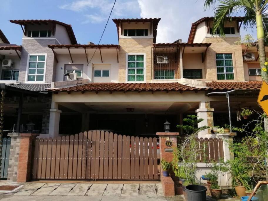 Ipoh Vacation Home Ngoại thất bức ảnh